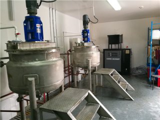 化工反应釜物料控温 ±0.5度，用什么优米体育总部？